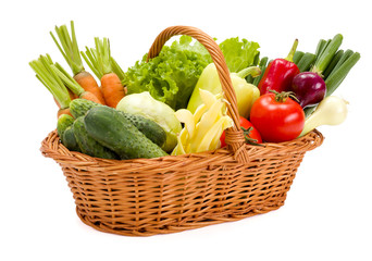 Papier peint photo Légumes Panier garni légumes frais variés  © SzF Ilka Erika