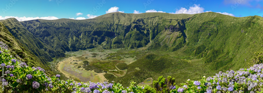 La Caldeira, cráter en la Isla de Faial en las Islas de las Azores