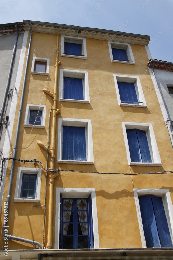 Immeuble jaune du Vigan, Cévennes	