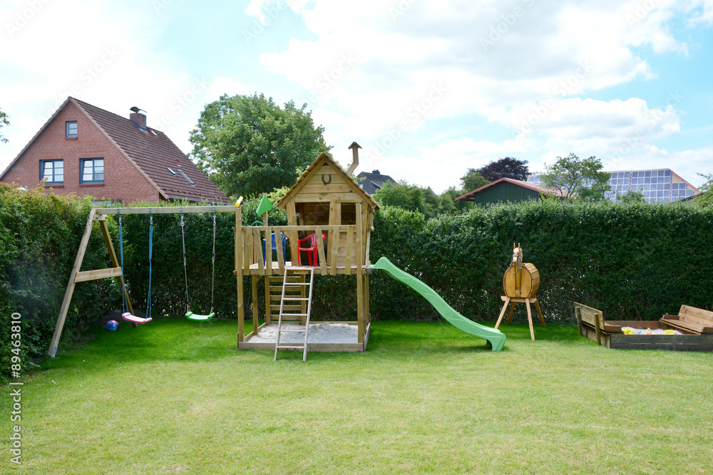 Spielturm Spielturm