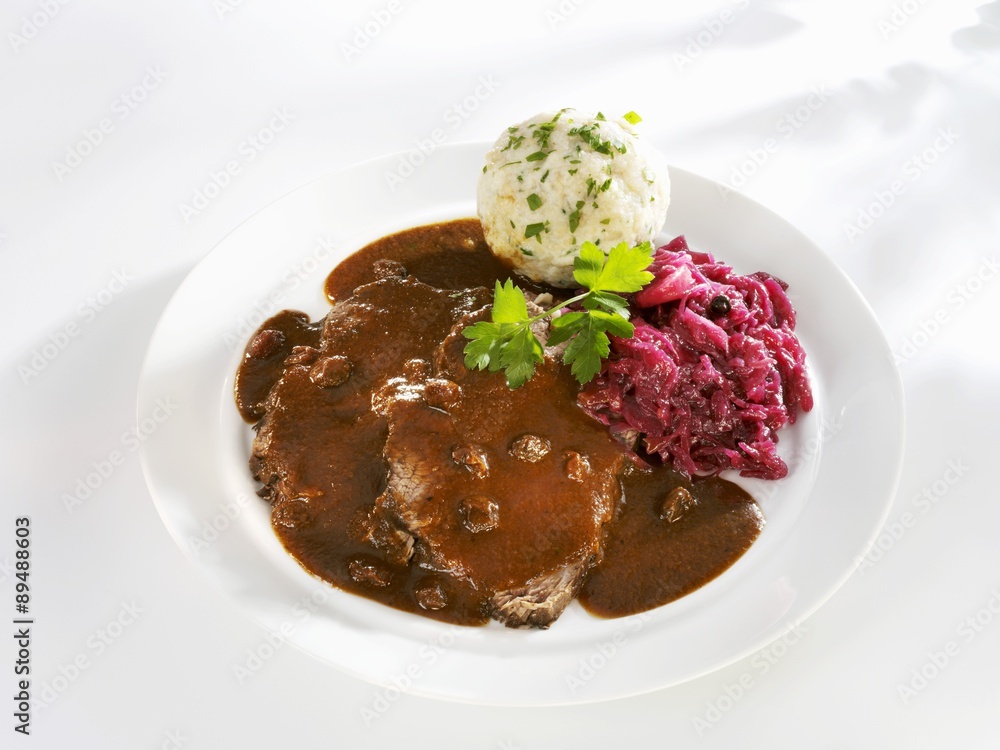 Marinated pot roast with bread dumplings and red cabbage Marinated pot roast with bread dumplings and red cabbage