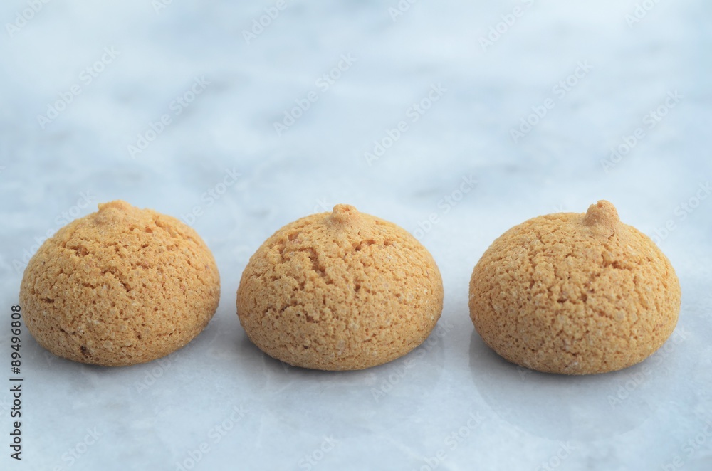 Amarettini (almond biscuits, Italy) Amarettini (almond biscuits, Italy)