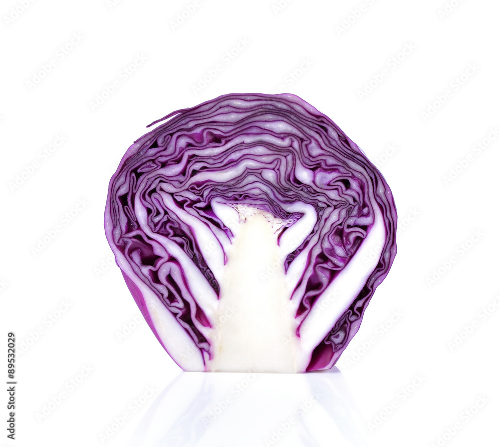 Fototapeta premium Purple cauliflower isolated on white background