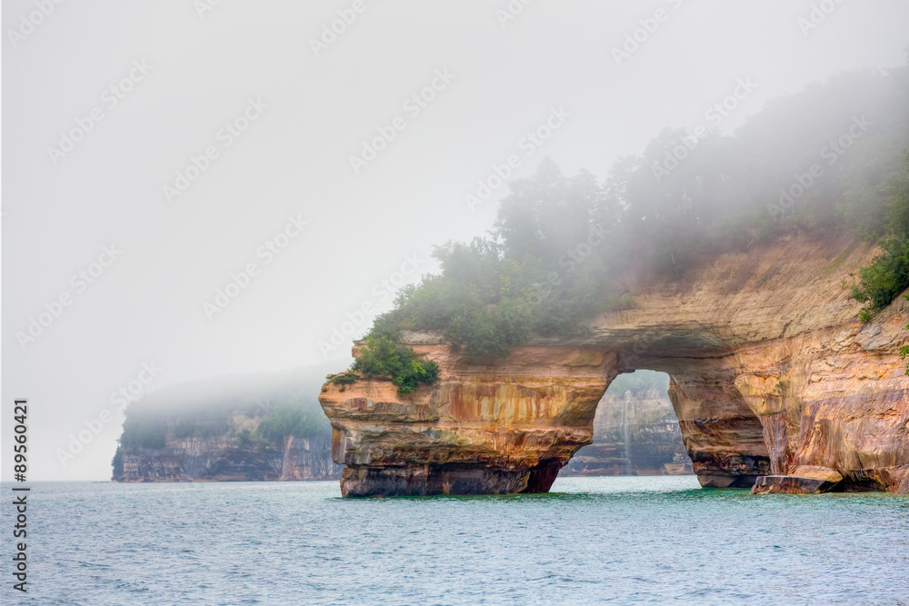 Fototapeta premium Misty Lovers Leap