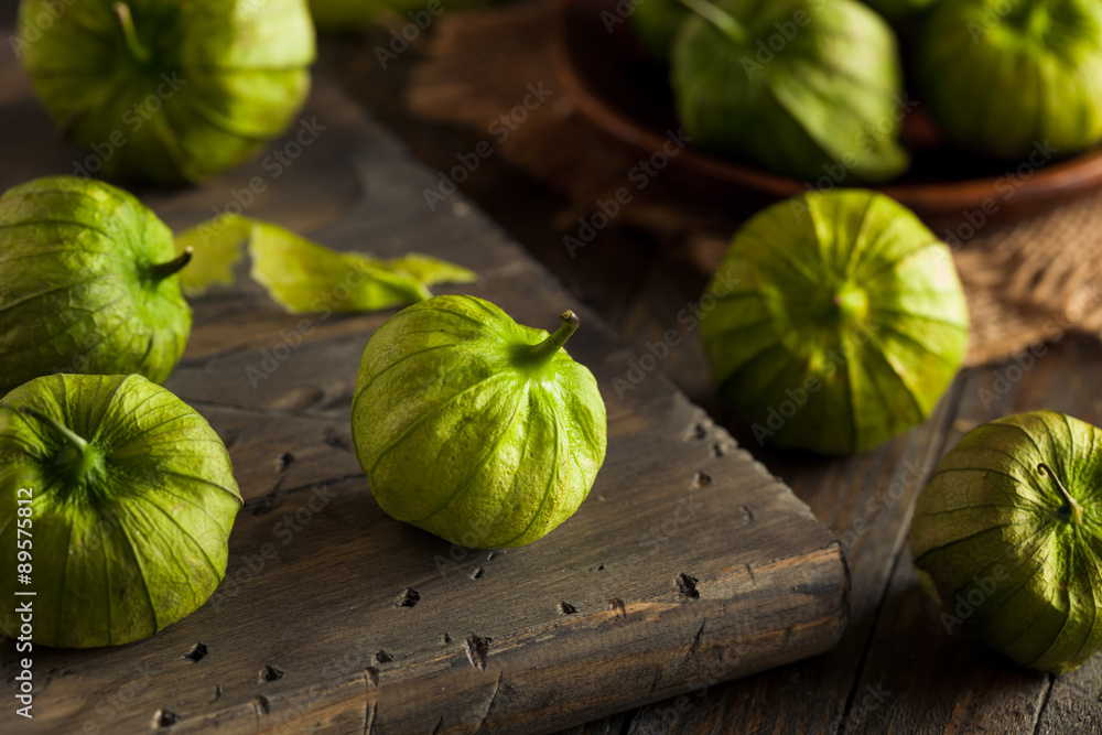 Healthy Organic Green Tomatillos Healthy Organic Green Tomatillos
