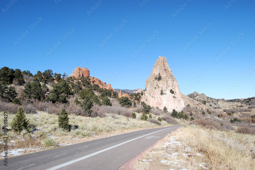 Pyramid Mountain / Views from southern California near Palm Springs