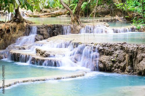 Fototapeta Naklejka Na Ścianę i Meble -  Kouangxi waterfall at Luangprabang in Laos.