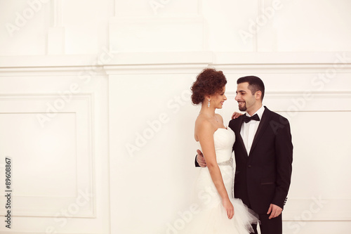 Beautiful bridal couple © hreniuca