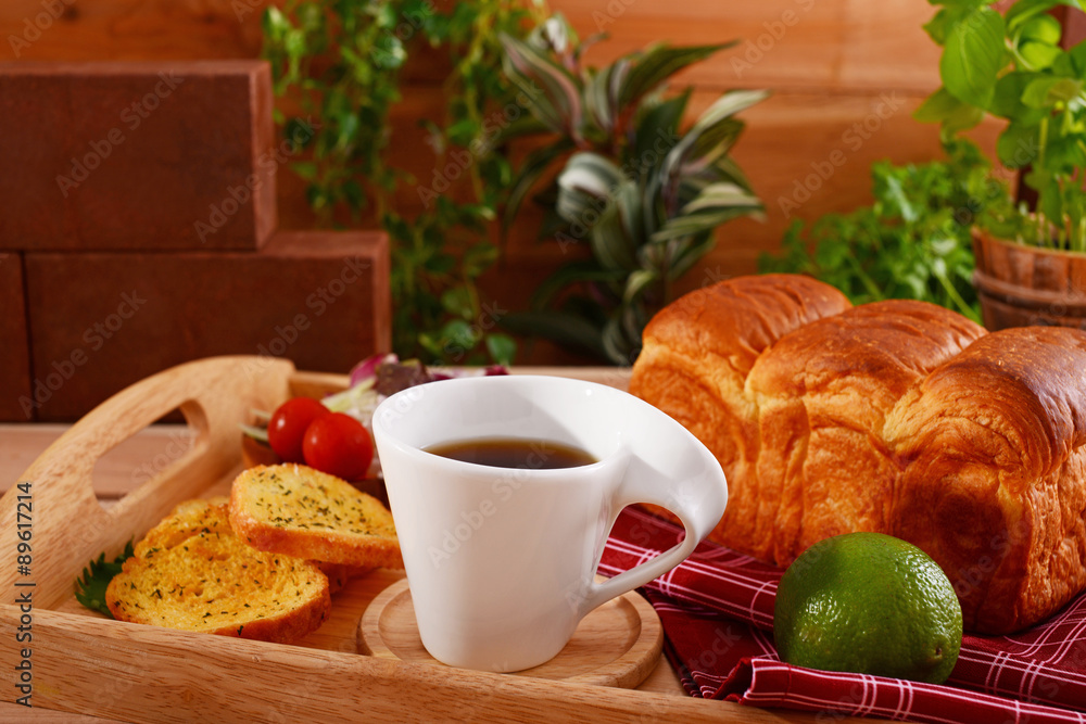 おいしそうなコーヒーとパン おいしそうなコーヒーとパン