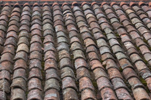 Old roof © roicarballal