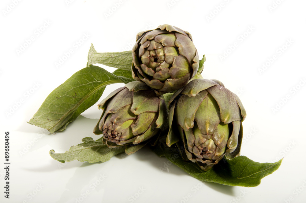 Obraz premium fresh artichokes