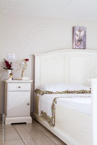 Camera da letto stile shabby