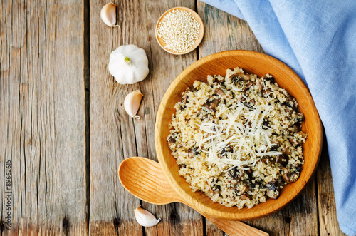 garlic mushroom quinoa