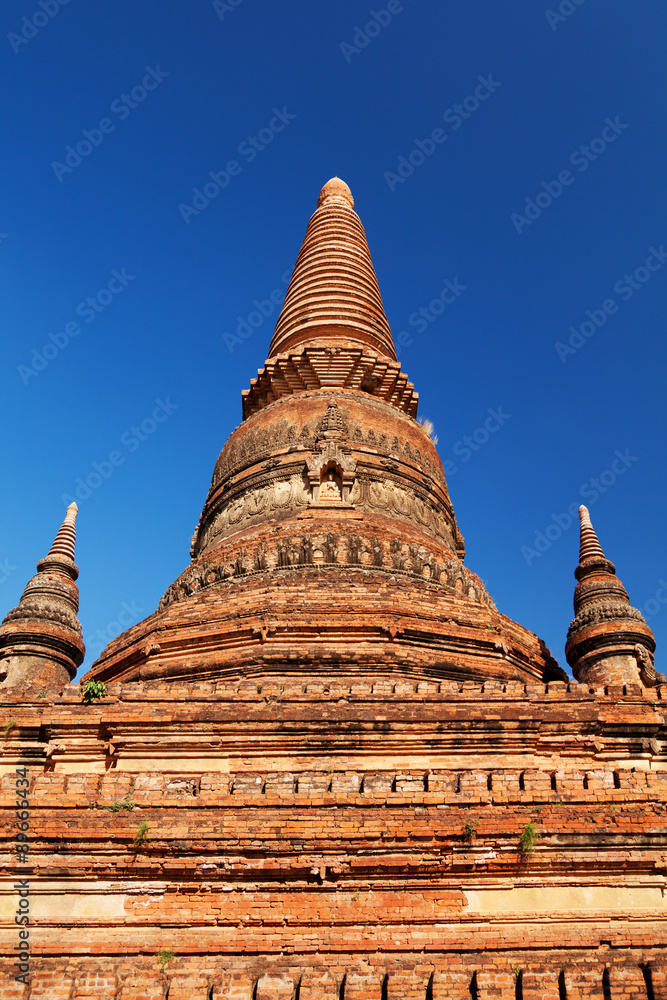Fototapeta premium Ancient pagoda in Bagan, Myanmar