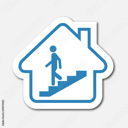 Logo maison et escalier.