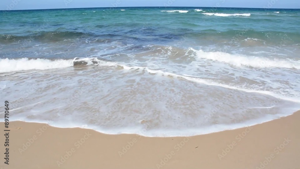 Crashing waves/Typical waves arising from the Mistral Crashing waves/Typical waves arising from the Mistral