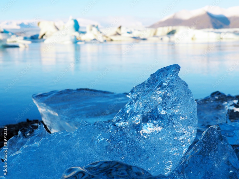 Icelandic ice / Clear water turns to be ice in enormous glacier lagoon
