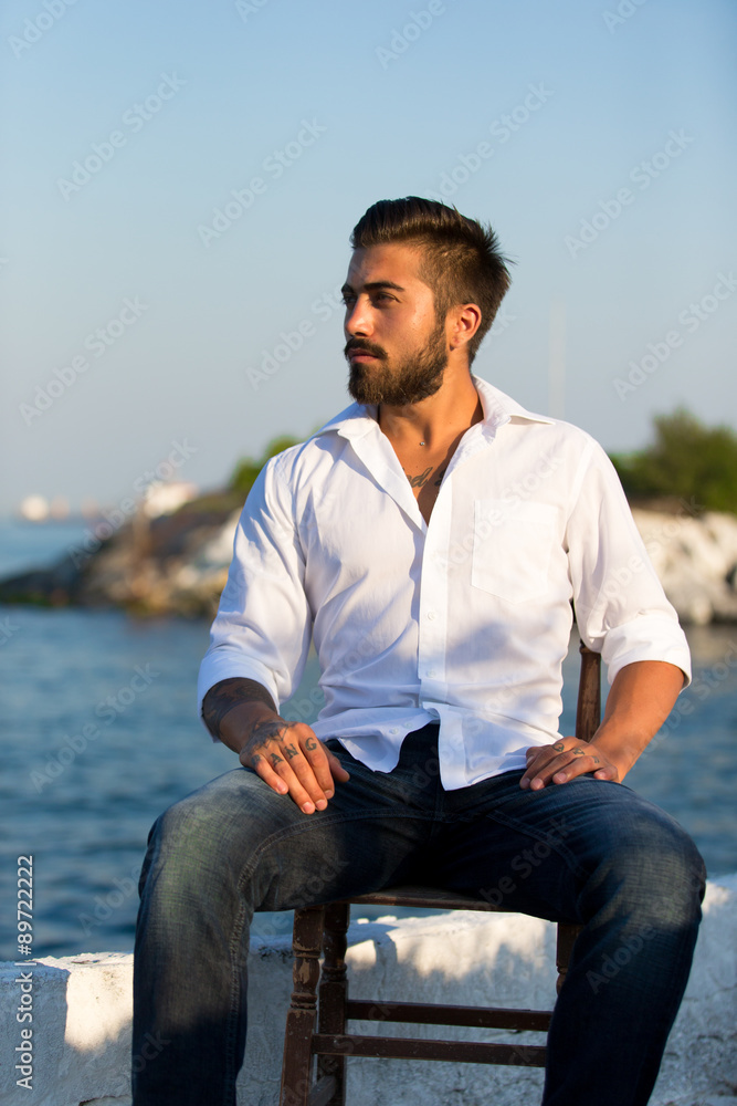 Junger Mann am Meer Junger Mann am Meer