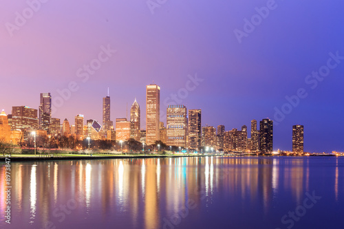 Downtown Chicago across Lake Michigan at sunset, IL © pigprox