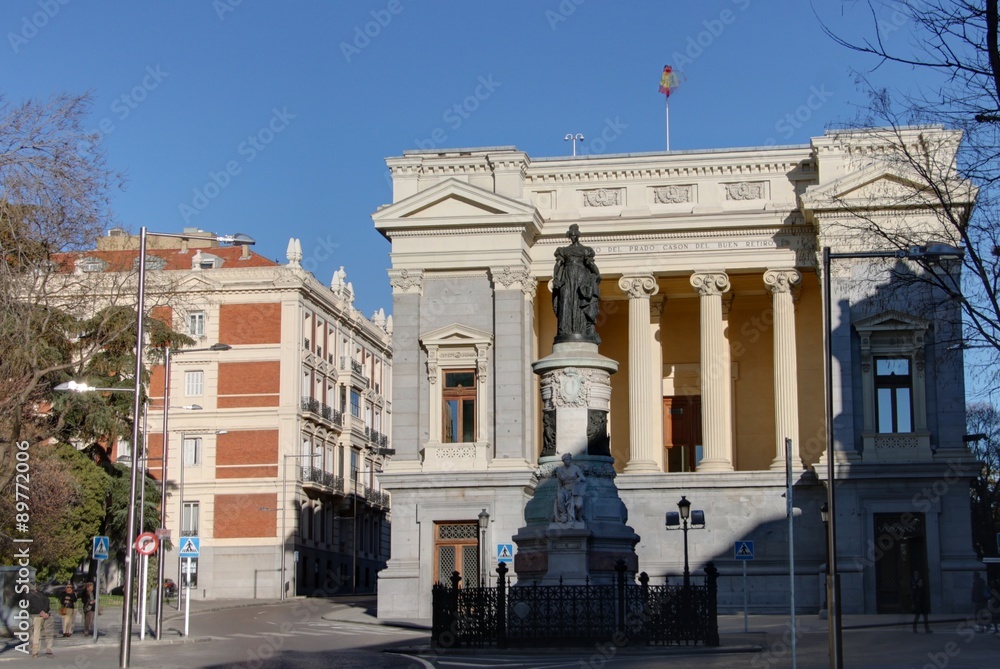 Obraz premium immeuble de madrid