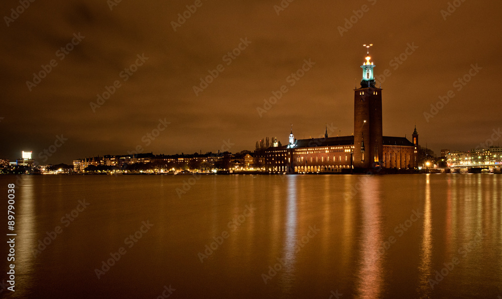 Φωτογραφία Scenic night view of the City Hall in the Old Town in Stockholm, Sweden