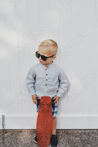 Fotografía Cute little boy in a trendy summer outfit