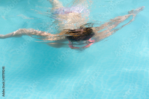 girl with glasses for swimming