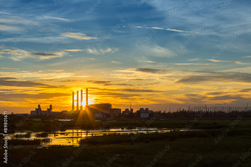 Fototapeta premium Power plant during sunset