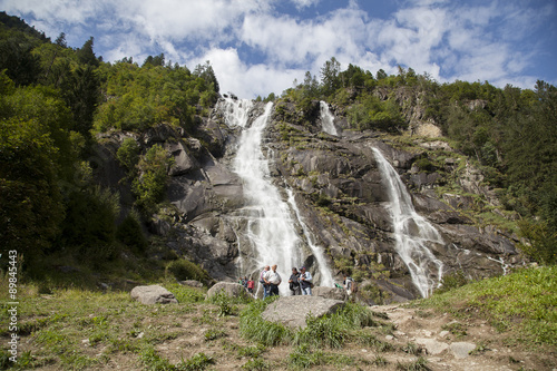 Obraz na płótnie cascate nardis, val di genova w salonie