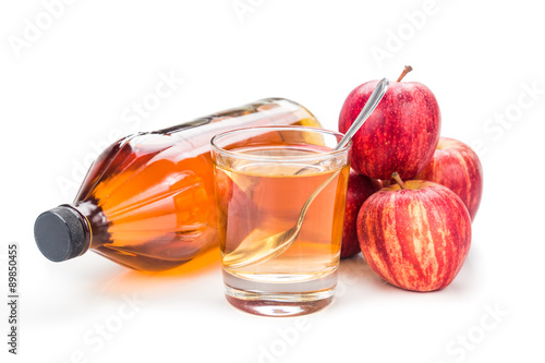 Tablou canvas Apple cider vinegar in jar, glass and fresh apple, healthy drink