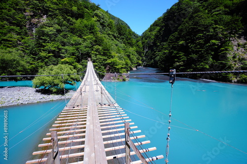 夏の寸又峡　夢の吊り橋 © 佐野