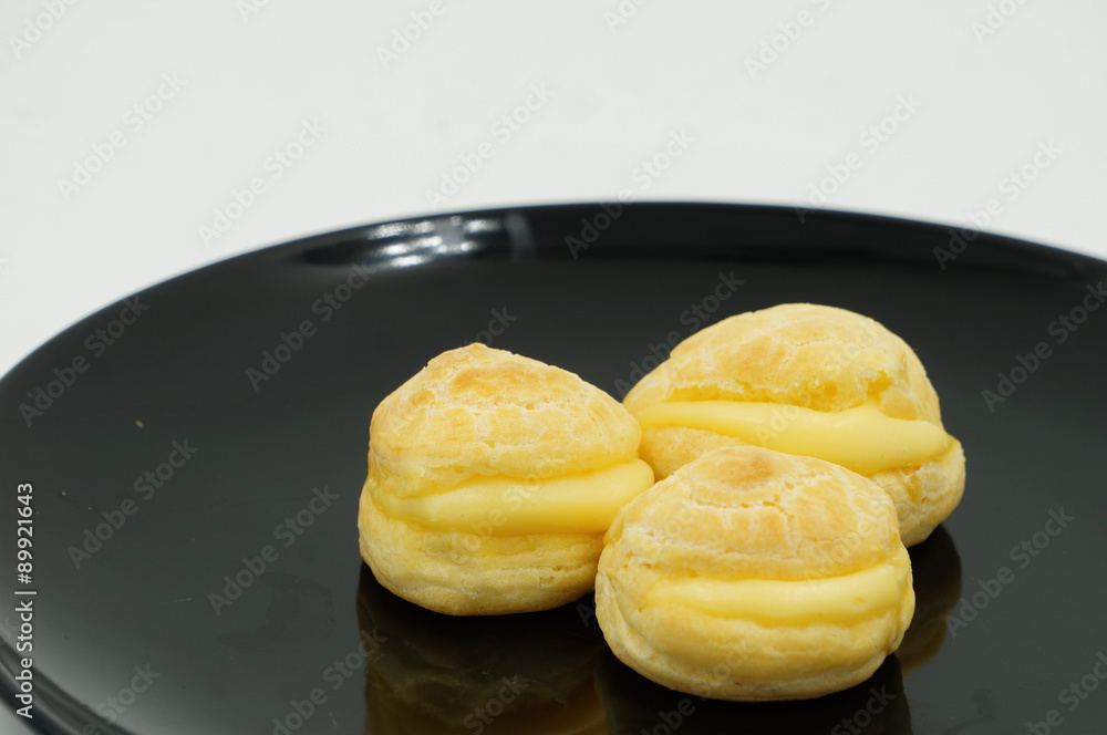 Fresh Mini Cream puffs