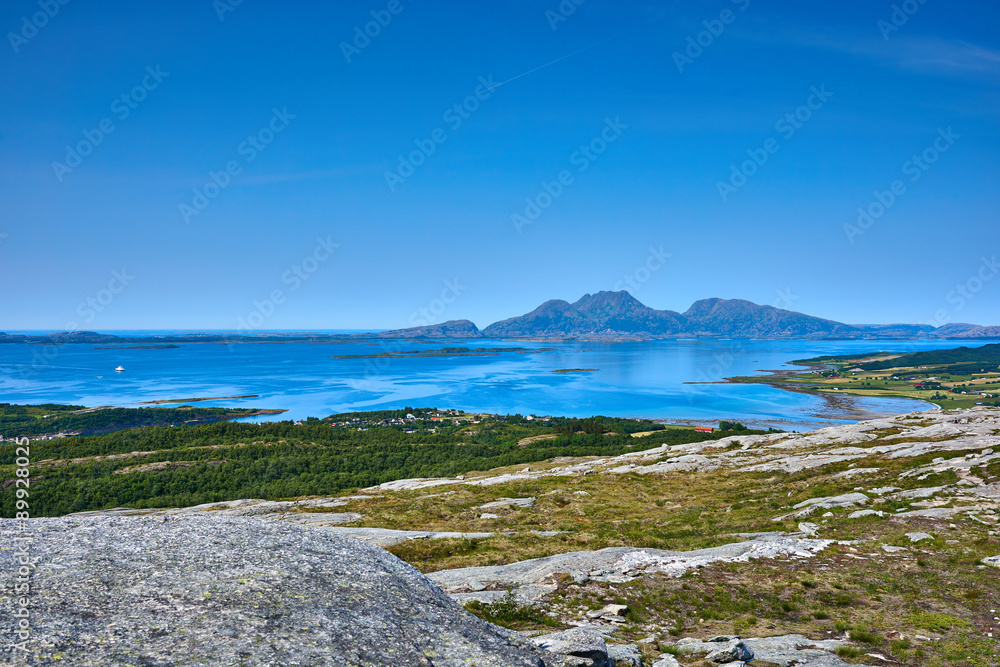 Norwegian sea and mountains - Helgeland