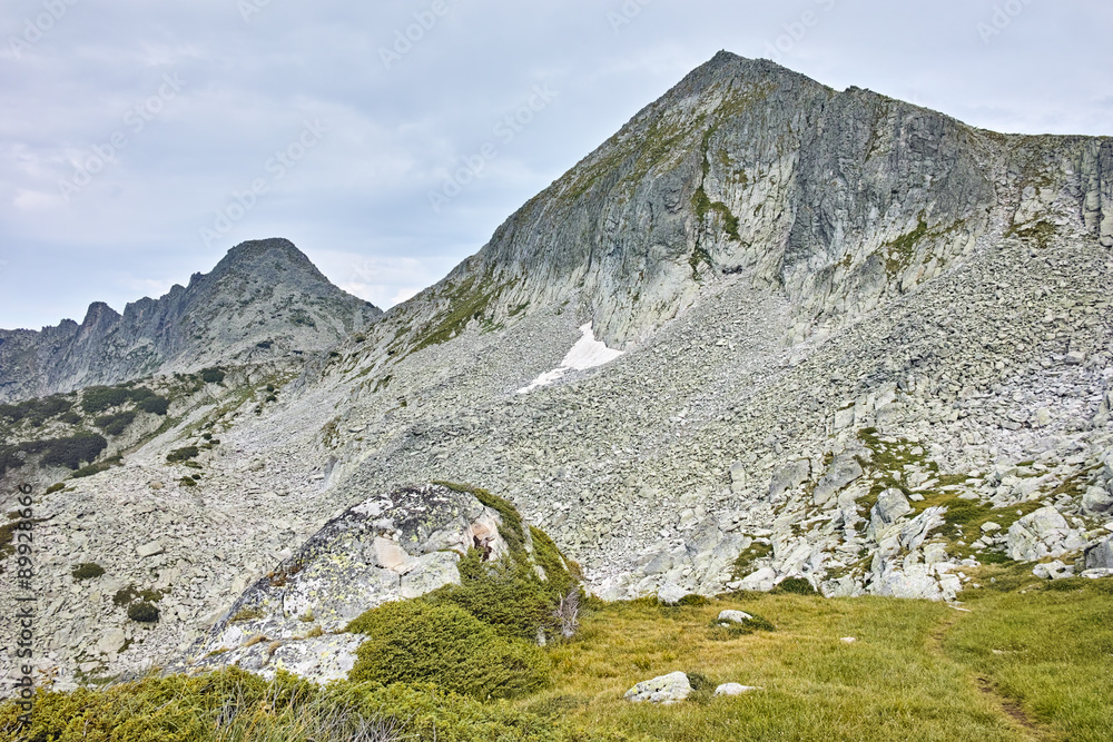 Dzhangal and momin dvor peaks, Pirin Mountain, bulgaria Dzhangal and momin dvor peaks, Pirin Mountain, bulgaria