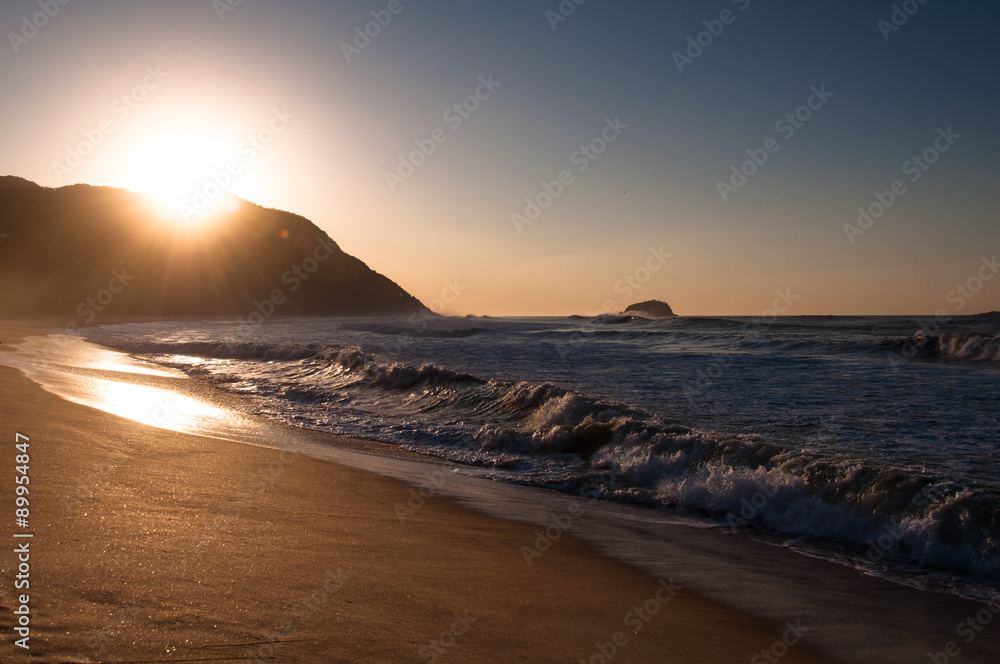 Fototapeta premium Sunrise in Grumari Beach in Rio de Janeiro