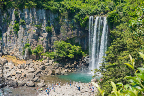 済州島 正房瀑布 海に流れる美しい滝 The Jeongbang Waterfall which falls directly into the sea, Jeju-do, South Korea