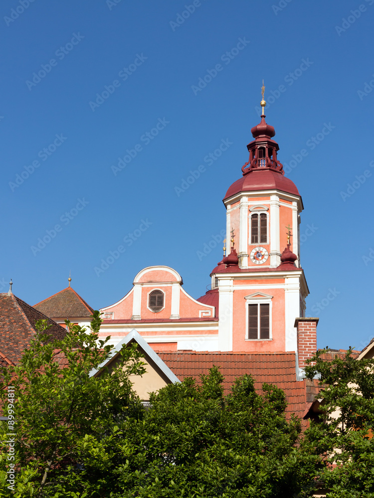 Blick auf den Kirchturm der Stiftskirche St. Veit in Pöllau