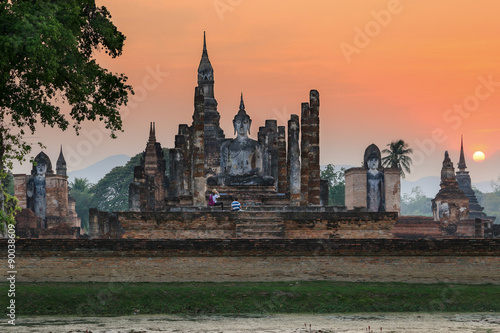 Buddha statue/ Sukhothai-THAILAND © rnophoto