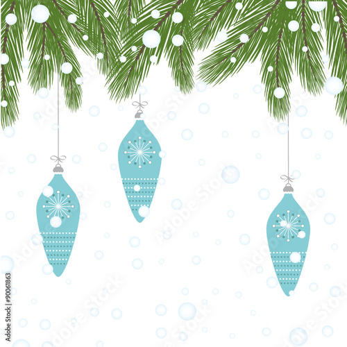 Winterliche Dekoration mit Weihnachtskugeln