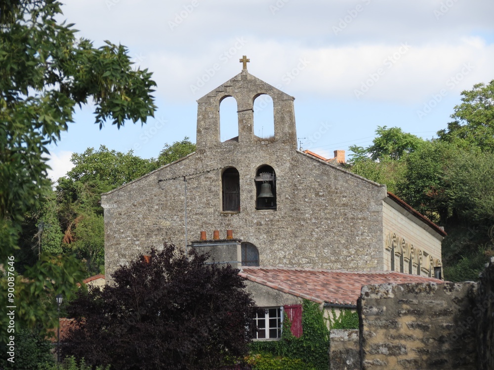 Naklejka premium Deux-Sèvres - Saint-Généroux - Eglise romane