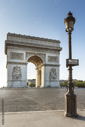 Arc de triomphe de l'Étoile Paris © PUNTOSTUDIOFOTO Lda