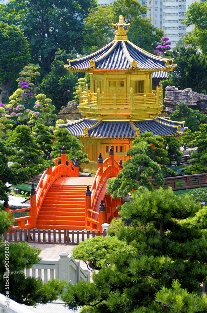 Fototapeta premium Golden Pagoda and famous landmark red bridge Chi Lan Kowloon City Hong Kong China