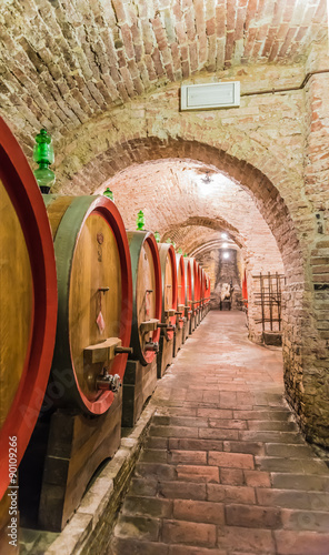 Botti di vino rosso di Montepulciano