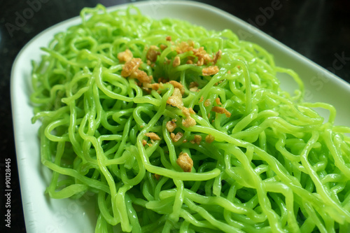 green noodle with Fried garlic