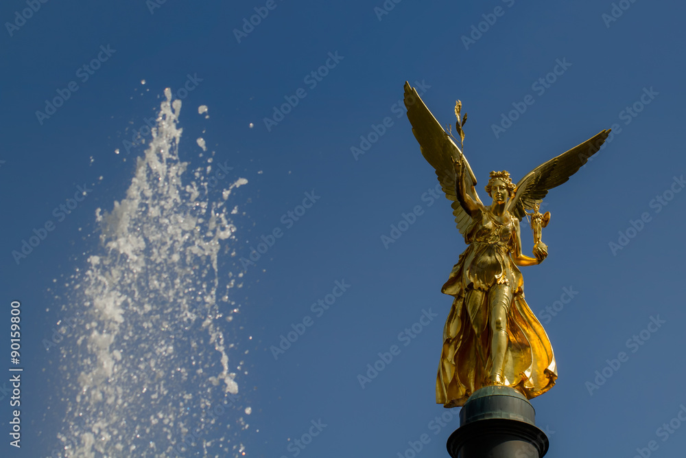 Fototapeta premium bayern Friedensengel in München bavaria