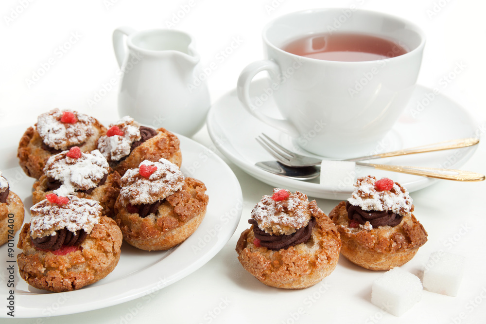 Cakes with chocolate mousse Cakes with chocolate mousse