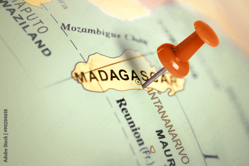 Naklejka premium Location Madagascar. Red pin on the map.