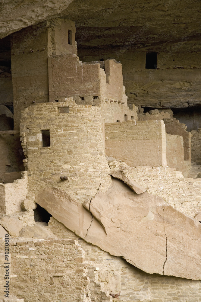 Cliff Palace cliff dwelling Indian ruin, the largest in North America, Mesa Verde National Park, Southwestern Colorado