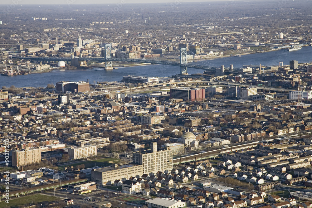 Fototapeta premium Aerial sunset views of Philiadelphia, Pennsylvania, the City of Brotherly Love