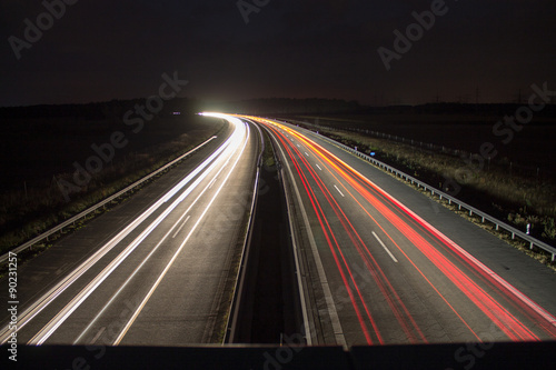 Autobahn bei Nacht